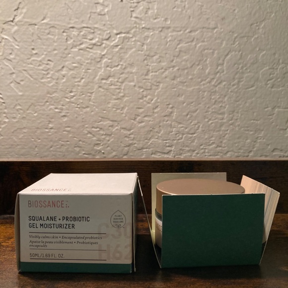 Biossance Squalene + Probiotic Gel Moisturizer - Picture 2 of 8